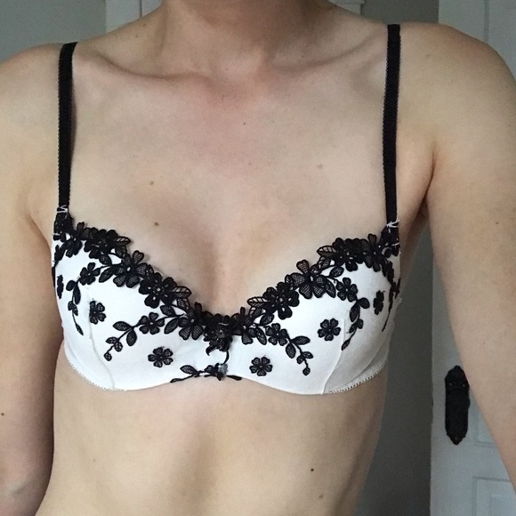 Victoria’s Secret Floral Bra - Picture 2 of 6